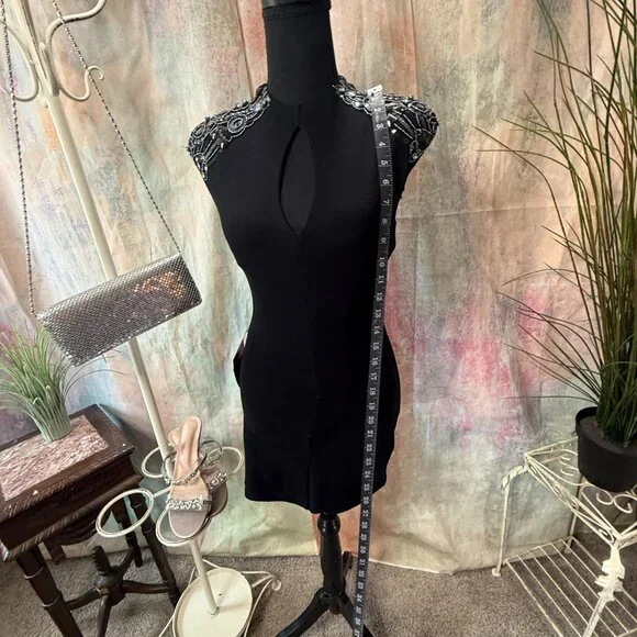 New ๐bebe Sexy Bodycon Keyhole Neckline Mini Dress Embellished Shoulders - Picture 7 of 16